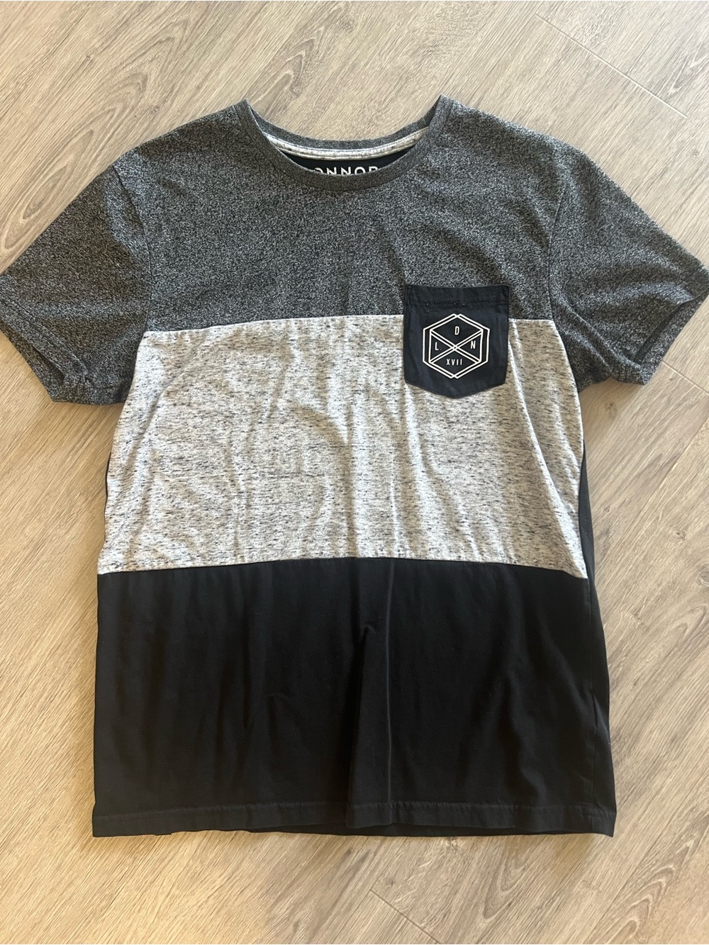 Connor Men’s Colorblock T-Shirt | Charcoal Gray & Black Crew Neck Tee | Size M